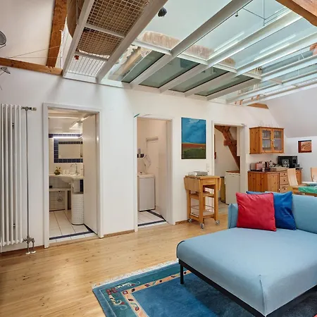 Kuenstlernest Im Winzerort