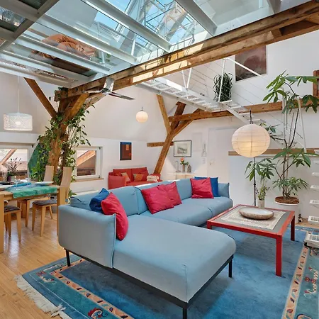 Kuenstlernest Im Winzerort